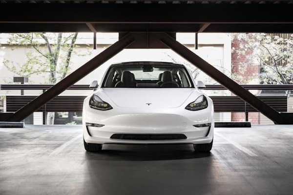 Comment optimiser l'aérodynamisme d'une Tesla Model 3 pour une meilleure autonomie?